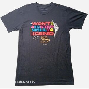 Hard Rock Cafe 50th Anniversary Memphis Black T-Shirt Freddie Mercury Signature